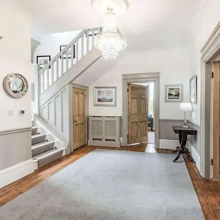 别墅 Luxury Edwardian With Lake Views 鲍内斯温德米尔