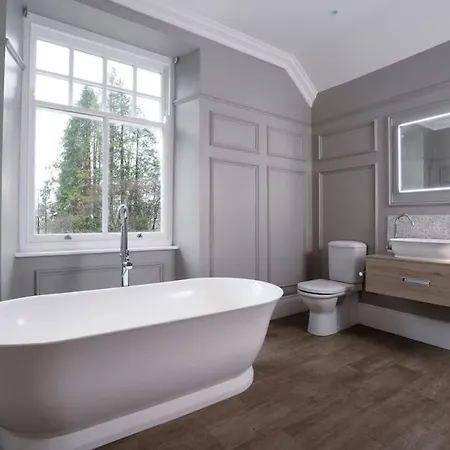 ヴィラ Luxury Edwardian With Lake Views *